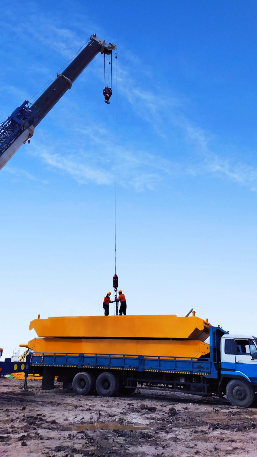 Heavy equipment lift operation